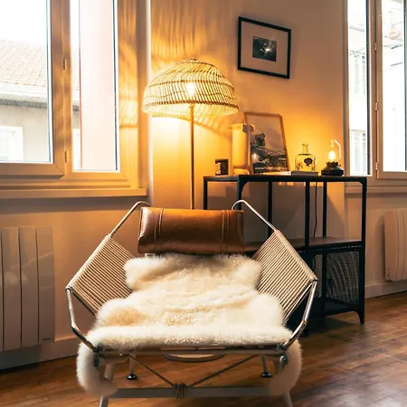 Spacieux F2 Refait A Neuf Dans Un Esprit Loft *